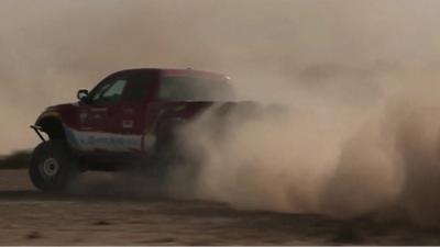 Jeep in Pakistan's Cholistan desert rally