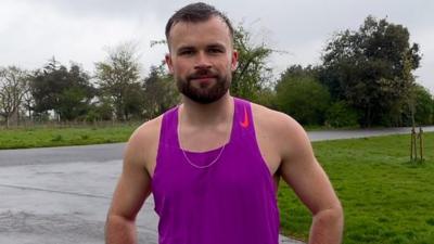 Ross Long training to run the London Marathon