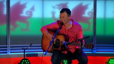 James Dean Bradfield