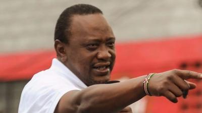 Uhuru Kenyatta addresses a crowd