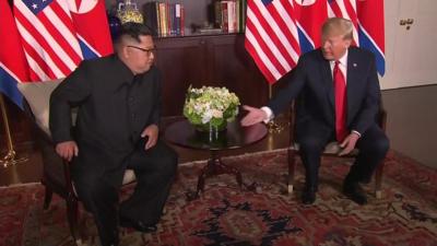 Trump extends hand to Kim