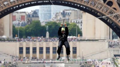 Zipwire at Eiffel Tower