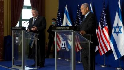 US Secretary of State Mike Pompeo (L) speaks at a news conference with Israeli PM Benjamin Netanyahu