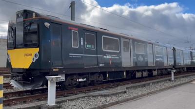 GWR Train at West Ealing