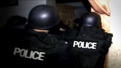 Chinese police make a drugs raid