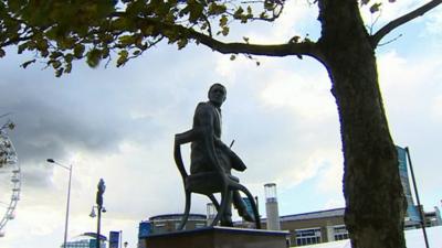 Cardiff statue