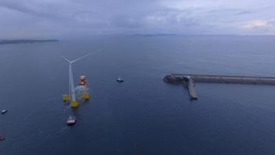 Off-shore wind turbine