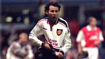 Ryan Giggs celebrates