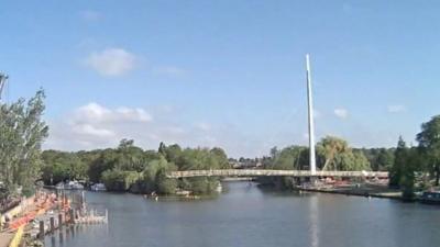 Thames bridge