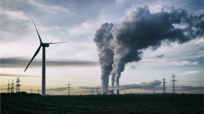 Wind turbine and a coal-fired power station