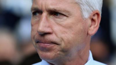 Premier League: Tottenham 1-0 Crystal Palace - McCarthy should do better - Pardew