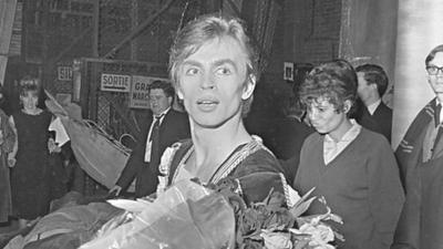 Soviet ballet dancer Rudolf Nureyev