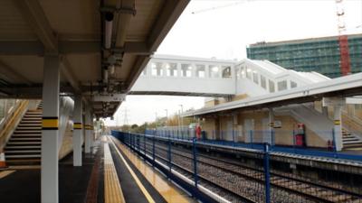 Reading Green Park Station platform