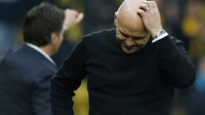 Mike Phelan of Hull looks dejected