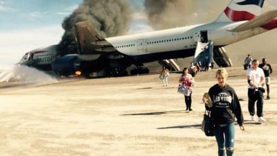 Passengers flee plane 09 September 2015
