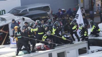 South Korea police clash with protesters