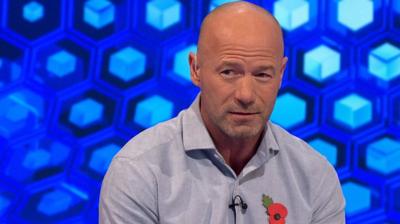 Alan Shearer talks to Gary Lineker