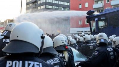 Police and water cannon in Cologne