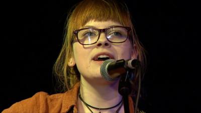 Singer-songwriter Niamh