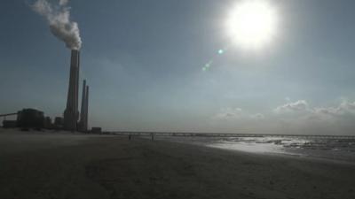 Desalinating sea water in Israel