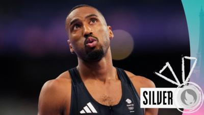 Watch as Great Britain's Matt Hudson-Smith narrowly misses out on a gold medal in the men's 400m final to USA's Quincy Hall at the Paris 2024 Olympics.