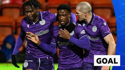 St Mirren players celebrating