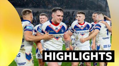 Wakefield celebrate win at Leeds