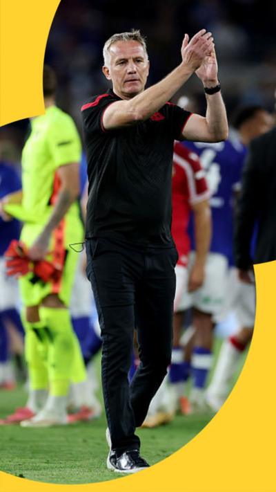 Phil Parkinson applauds