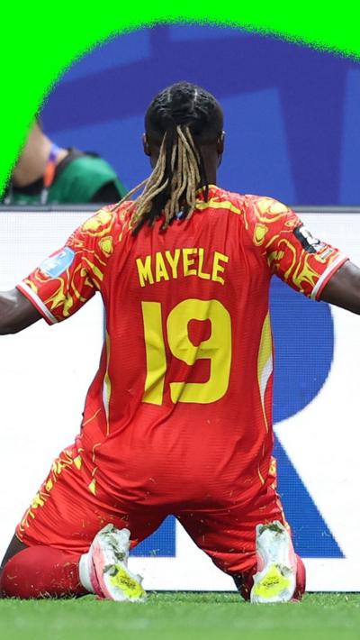 Fiston Mayele celebrating his goal