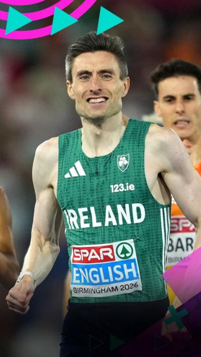 Mark English celebrates winning gold in the men's 800m for Ireland