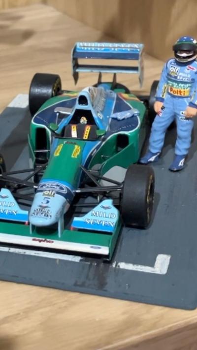 A model of an F1 car and driver