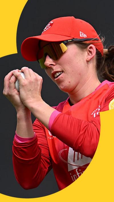 Georgia Wareham holds the ball with both hands