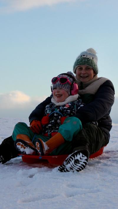 Dithis air slaodan san t-sneachd an Uibhist