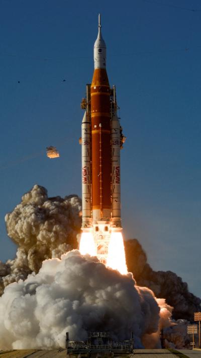 Artemis rocket launching