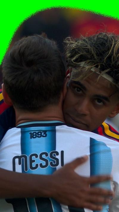 Lionel Messi and Lamine Yamal