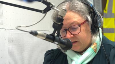 Shona NicDhòmhnaill