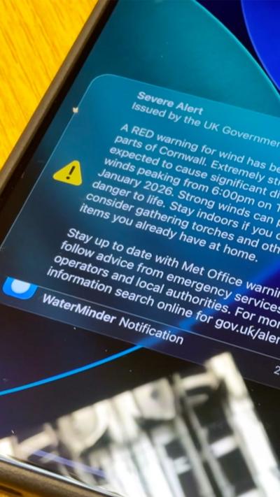 Moment alert arrives on phones for Cornwall weather alert