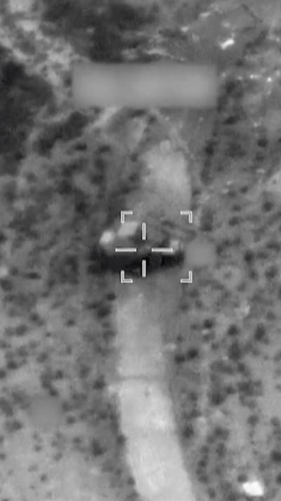A target in the crosshairs in black and white