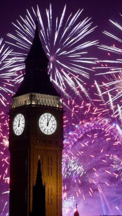 Fireworks light up the London skyline