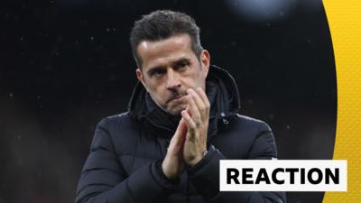 Marco Silva claps the Fulham fans