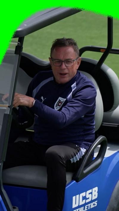 Ralf Rangnick in golf buggy