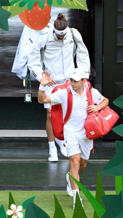 Arthur Fery walking out on centre court