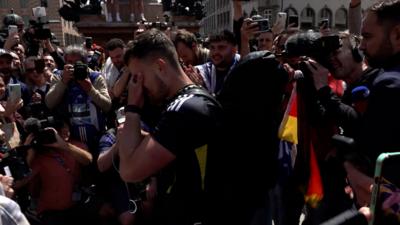 Scotland fan Craig Ferguson arrives in Munich