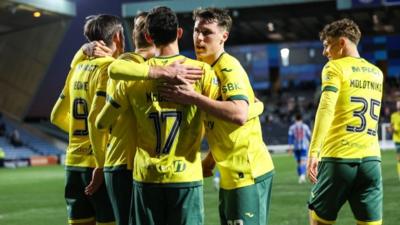 Hibs celebrate