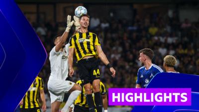 Filipe Relvas going up for a header