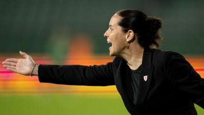 Rhian Wilkinson yelling on the touchline