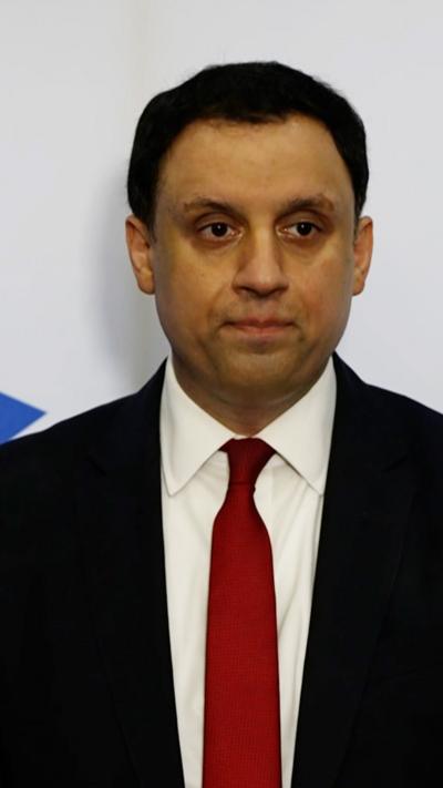 Scottish Labour leader Anas Sarwar calls on Keir Starmer to quit