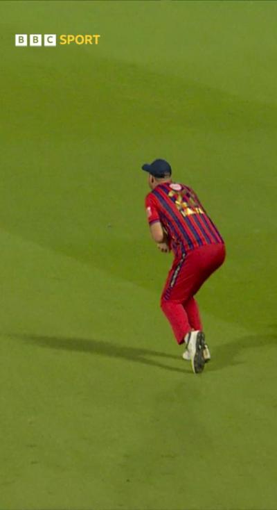 Paul Walter taking a catch