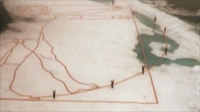 Sketch of the 'Vitruvian Man' on ice