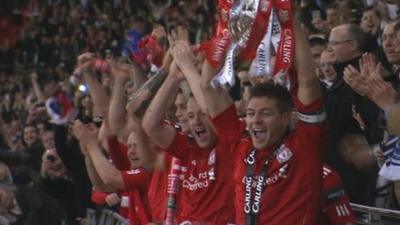 Steven Gerrard lifts the Carling Cup for Liverpool